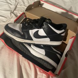 Nike Panda Dunks