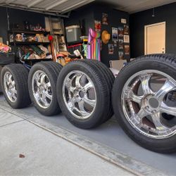 P285/50/R20 tires with rims