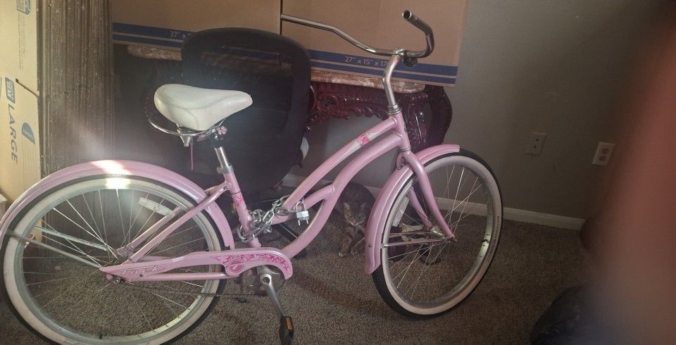 Pink Colored Beach Cruiser Bicycle, In Good Condition 