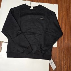 Alo Crew Neck Black $45