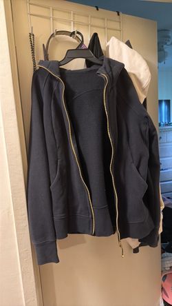 Blk zip up fleece lululemon gold zip