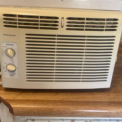 FRIGIDAIRE Ac 5000 BTU