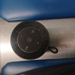 wireless Bluetooth speaker 