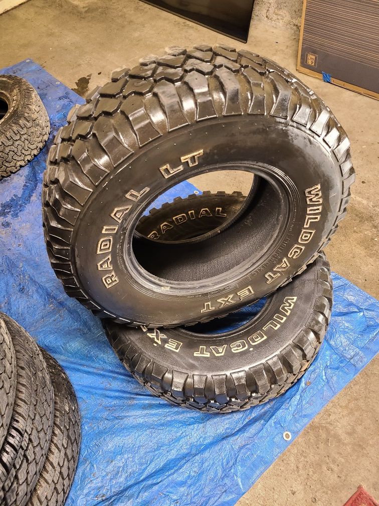 LT 31x10 50R15 Set Of 2 Wiled Cat Tires Mud terain For Sale In