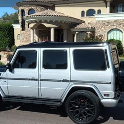 G Wagon 500 AMG With Hood Scoop 24-in Rims Sound System Custom Whip custom pieces Sun