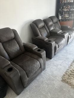 2 Sofa Recliners