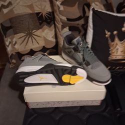 Jordan 4,s Retro Gray