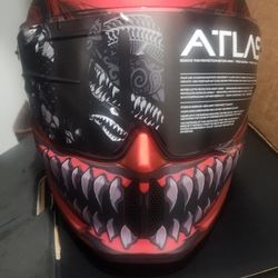 Motorcycle helmet