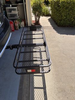 Hitch cargo carrier