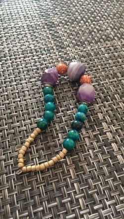 Bracelet w/amethyst stones