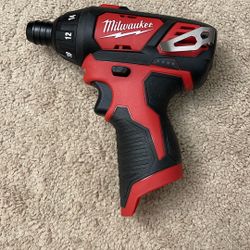 Milwaukee M12 Screwdriver (Tool Only)
