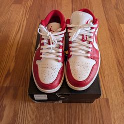 Jordan 1 Low Gym Red White Size 8