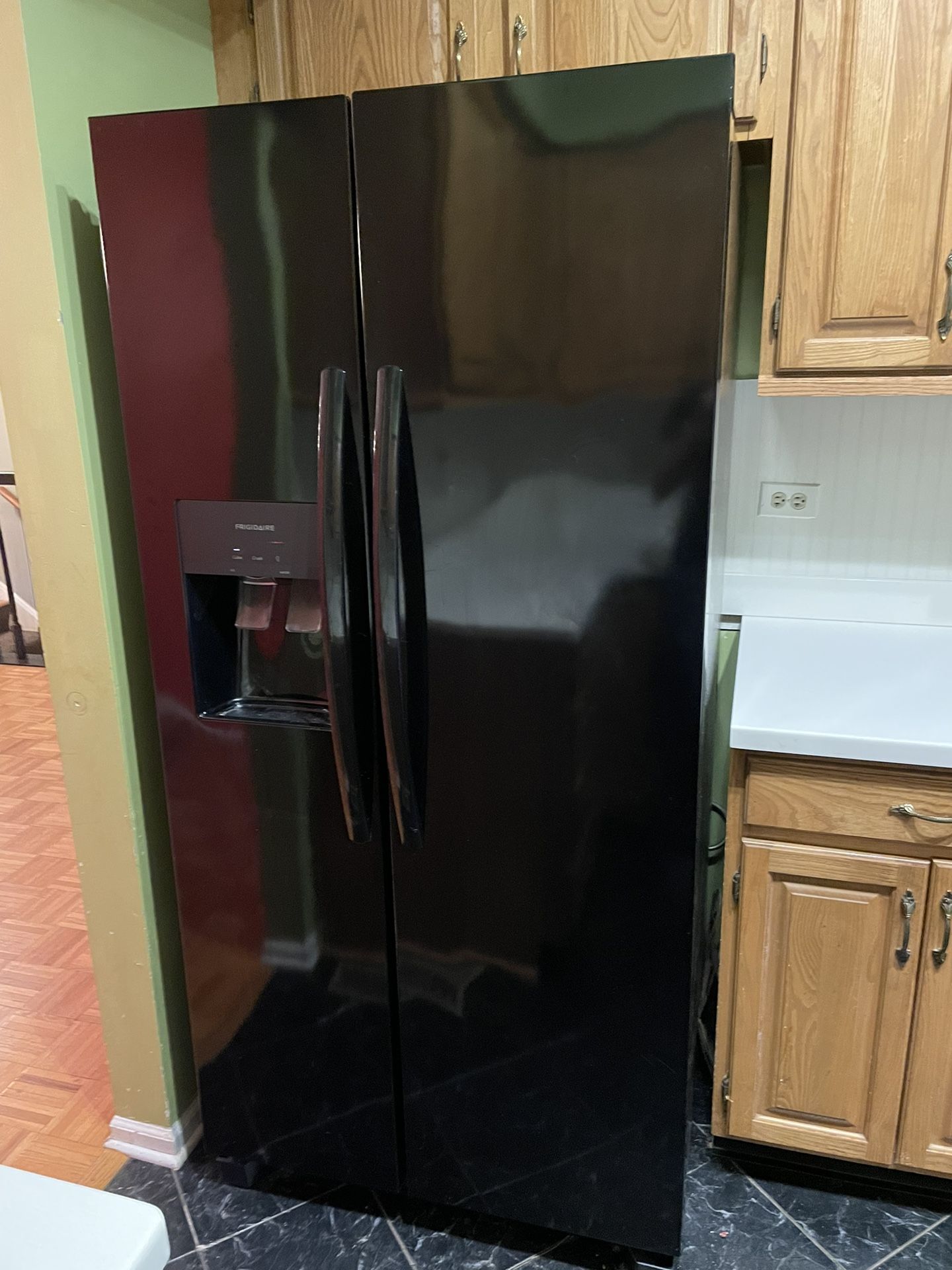 Refrigerator 2022