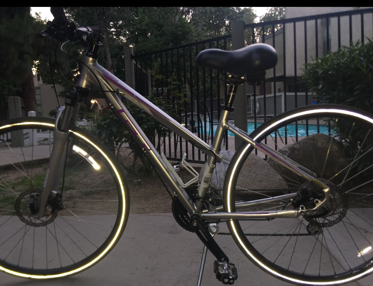 gt men's talera 4.0 hybrid bike review