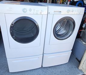 Frigidaire Front Load Washer & Gas Dryer