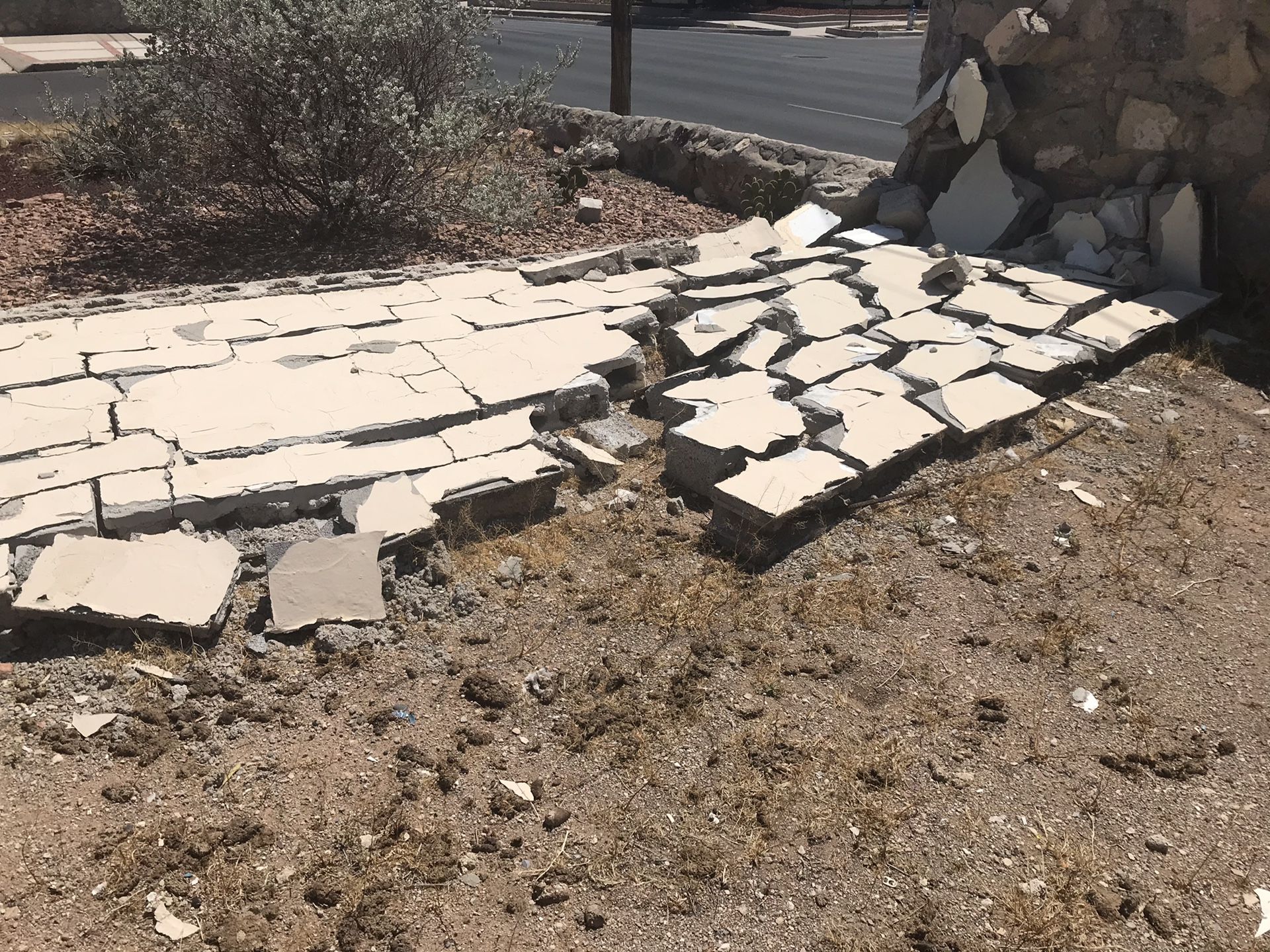 FREE Used Cinder block . Still reusable for some projects. for Sale in