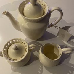 Never Used Ceramic Tea Pot With Creamer Cup & Sugar Bowl