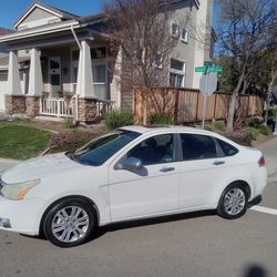 2010 Ford Focus Runs Good Automatic Registered! Leather Sunroof Look