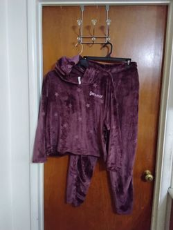 Dreamer Plush Hooded Set Two-Piece. Medium 8-10. Like New