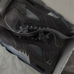 Jordan Grey Wolf Size: 8