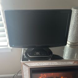 Flat Screen TV With Remote 