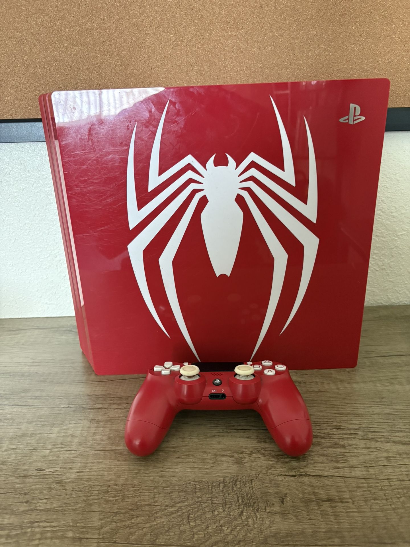 USED PS4 PRO SPIDER-MAN EDITION