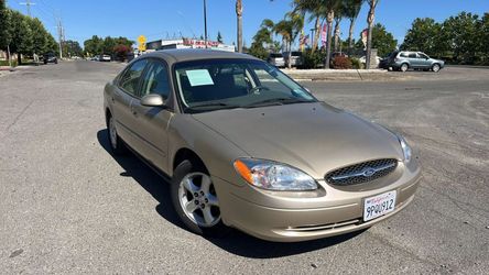 2000 Ford Taurus