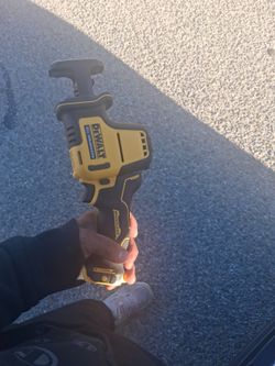 DEWALT 12V Brushless Reciprocating Saw Tool Only