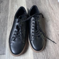 Men’s Black Sneakers