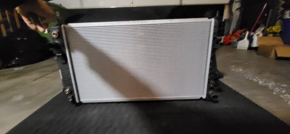 TRQ Aluminium Radiator 