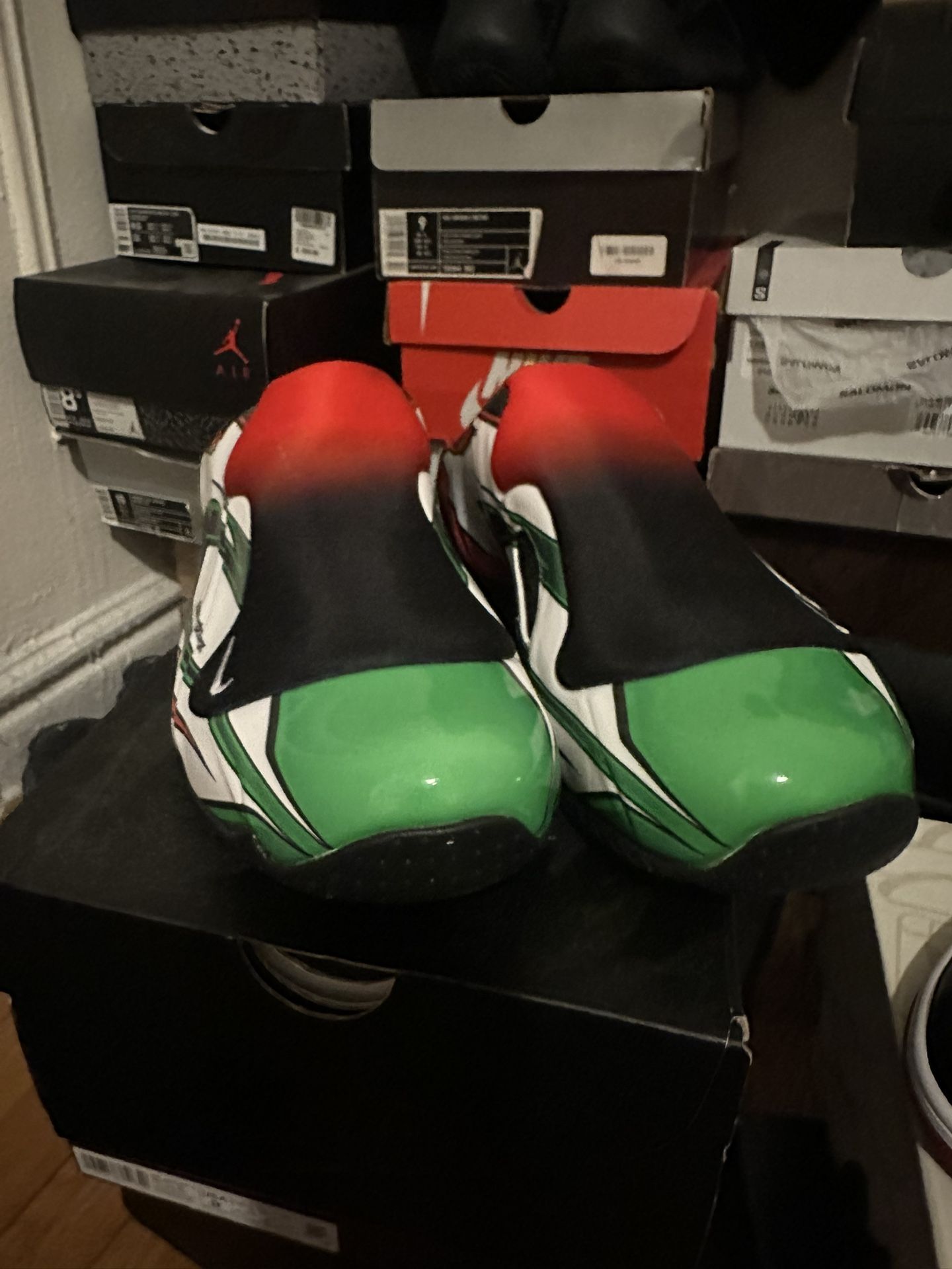 Supreme Nike clogposite