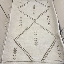 Threshold Area Rug with Geometric Pattern