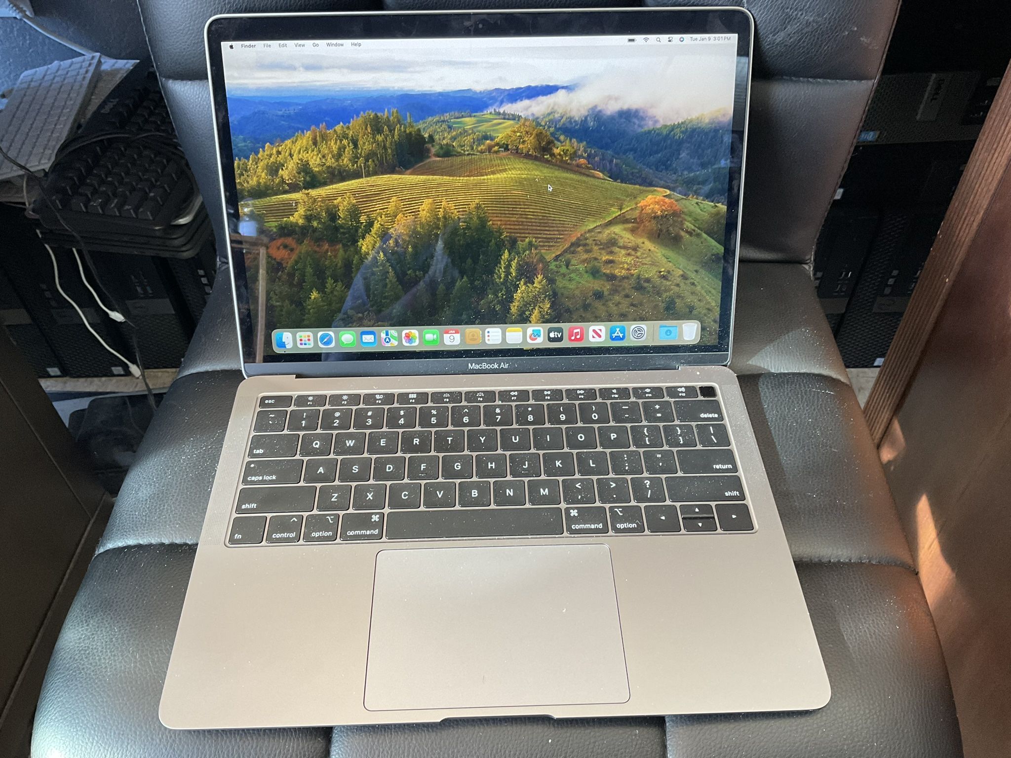 MacBook Air 13" - Mac OS Sonoma