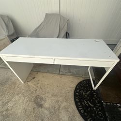 IKEA Micke Desk 