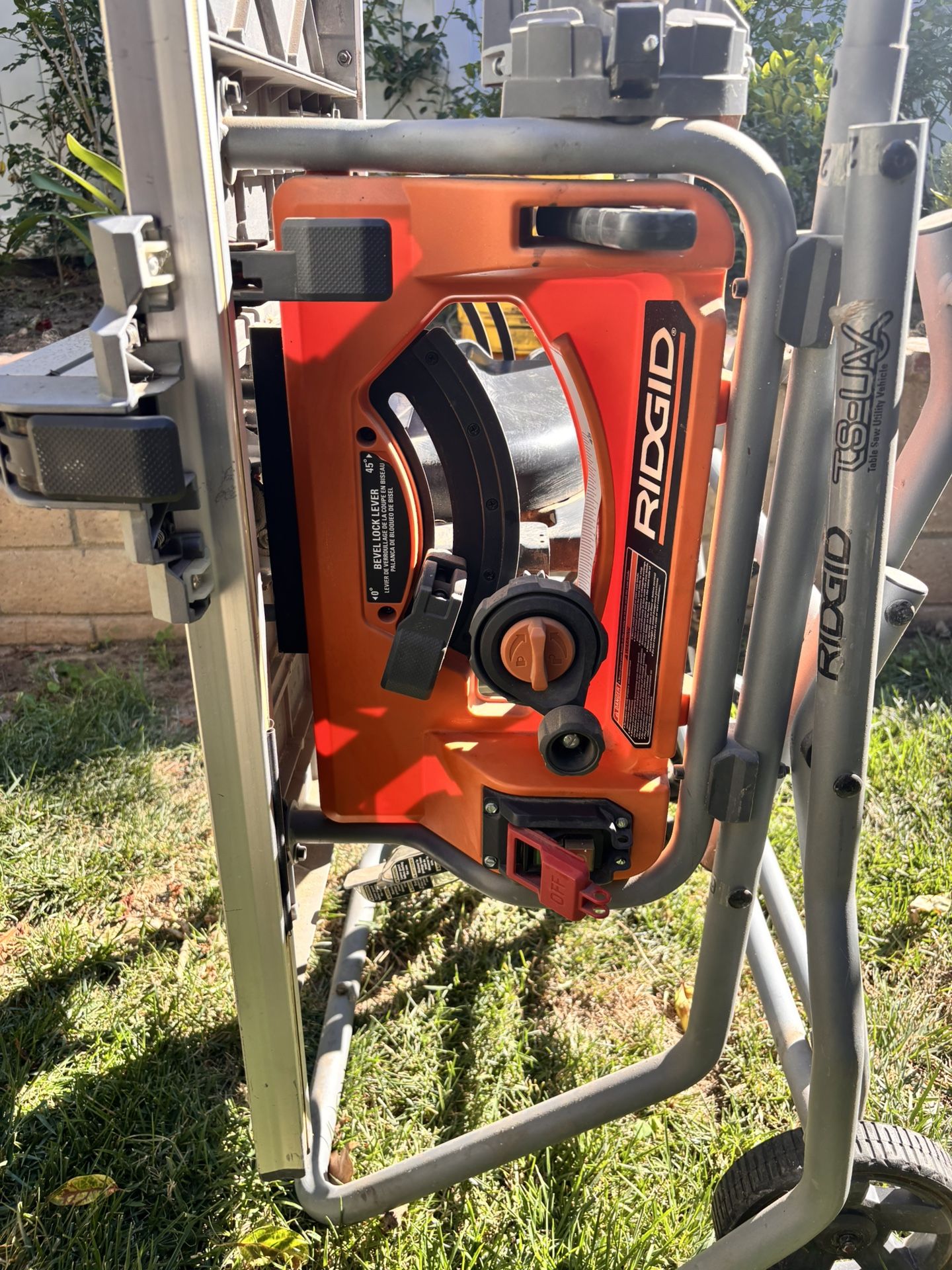 Tabla Saw Ridgid