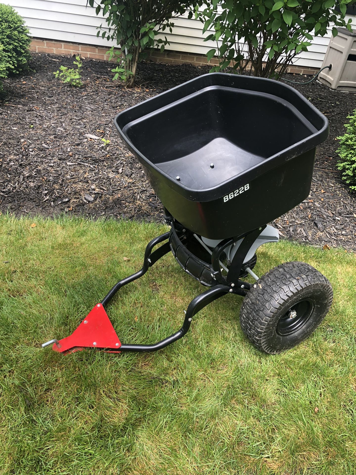 Pull Behind Rotary Fertilizer Spreader