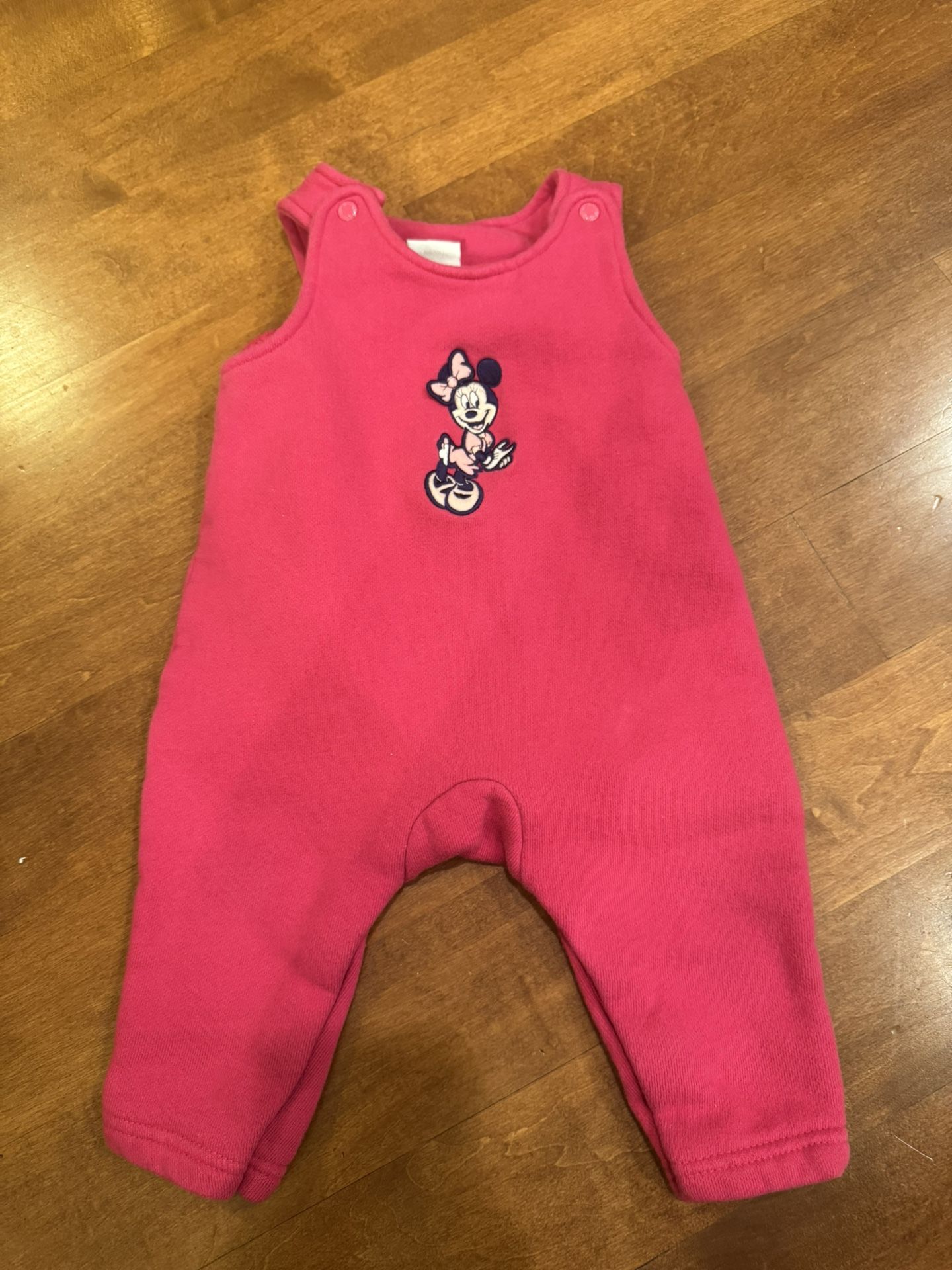 Vintage Y2K, Disney store Minnie, mouse jumper shipping available