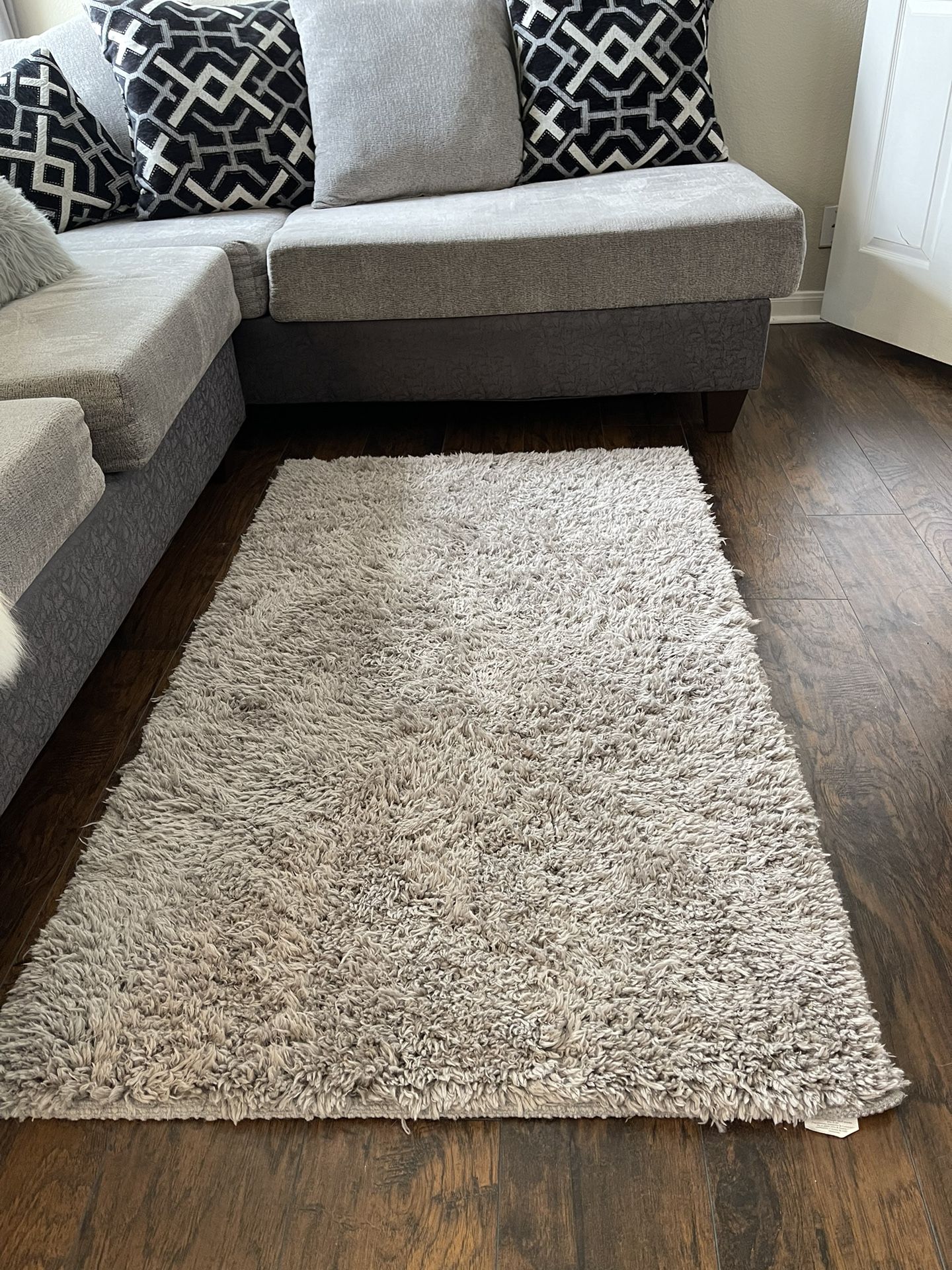 Grey Fuzzy Rug for Sale in San Antonio, TX - OfferUp