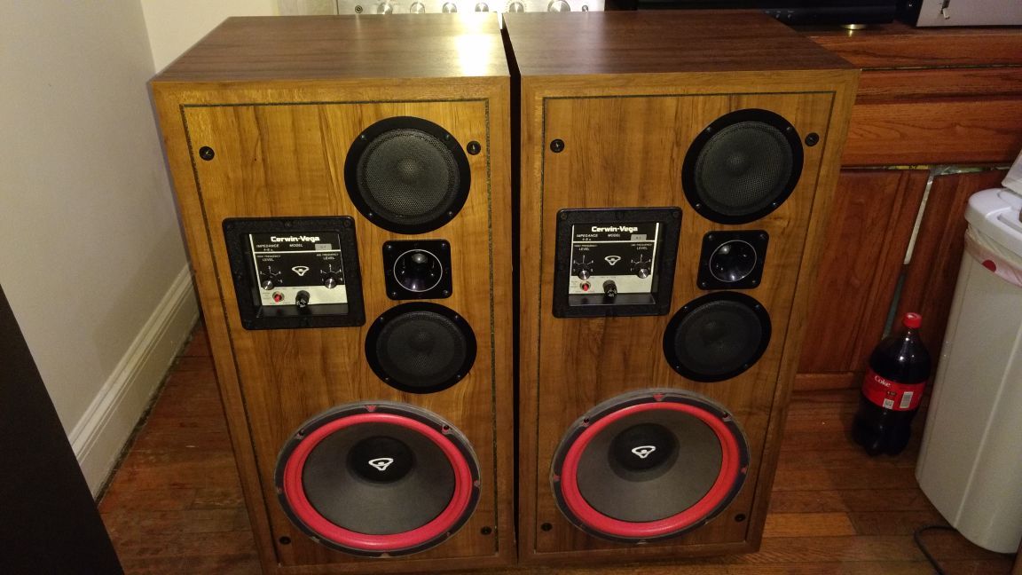 CERWIN VEGA D7 SPEAKERS