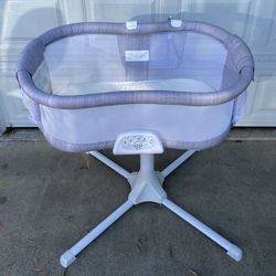 Halo Bassinest Swivel Sleeper 
