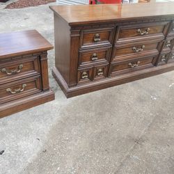 ❤️✨Vintage Mid-Century Burlington House Furniture Oak Wood Dresser and Night Stand❤️✨