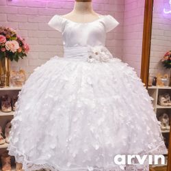 Vestido de bautizo o presentación 4, 6, y 8 años