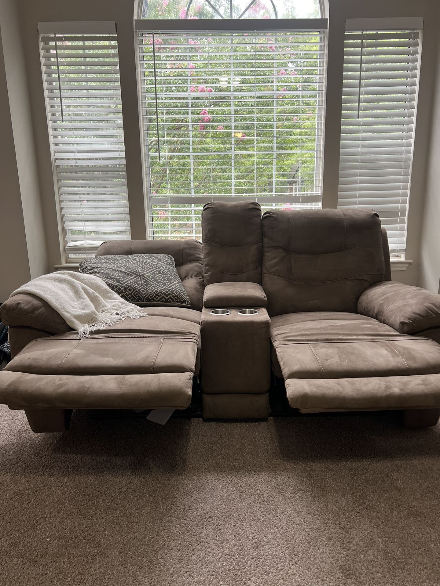 Recliner Couch & Love Seat!