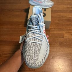 Adidas Yeezy 350 V2 Size 9