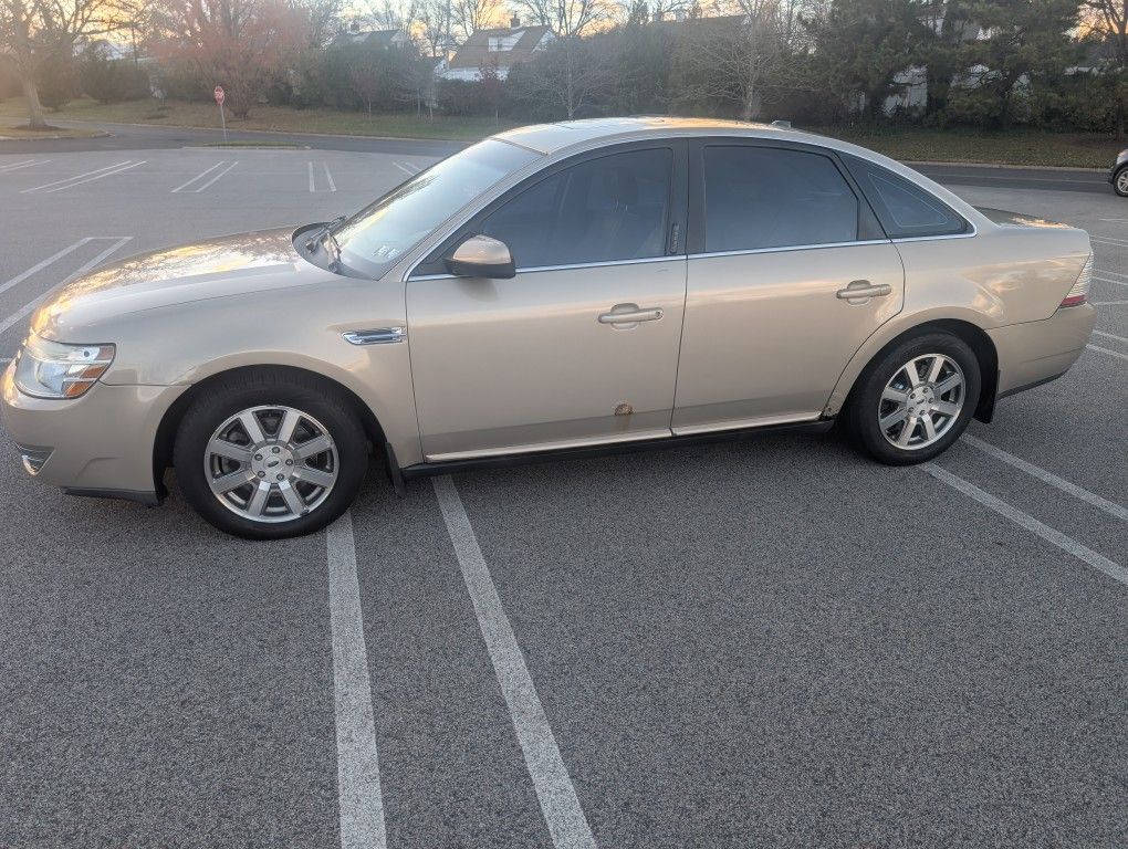 2008 Ford Taurus