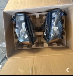 Grand jeep Cherokee front headlights