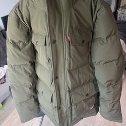 Levi’s Puffer Jacket