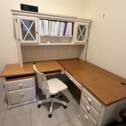 Large L-Shaped Desk with Hutch & Storage – Home Office Setup
