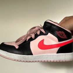 Air Jordan 1 Mid Little Kids Black Pink Crimson