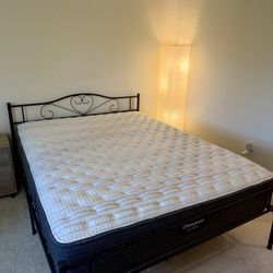 Queen Size Beautyrest Silver Extra Firm Mattress - Like New (4 Starts Review) - Original Price $1599 